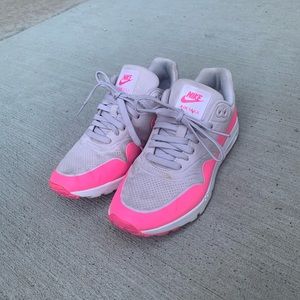 Pink and White Nike Sneakers, 6.5, good condition